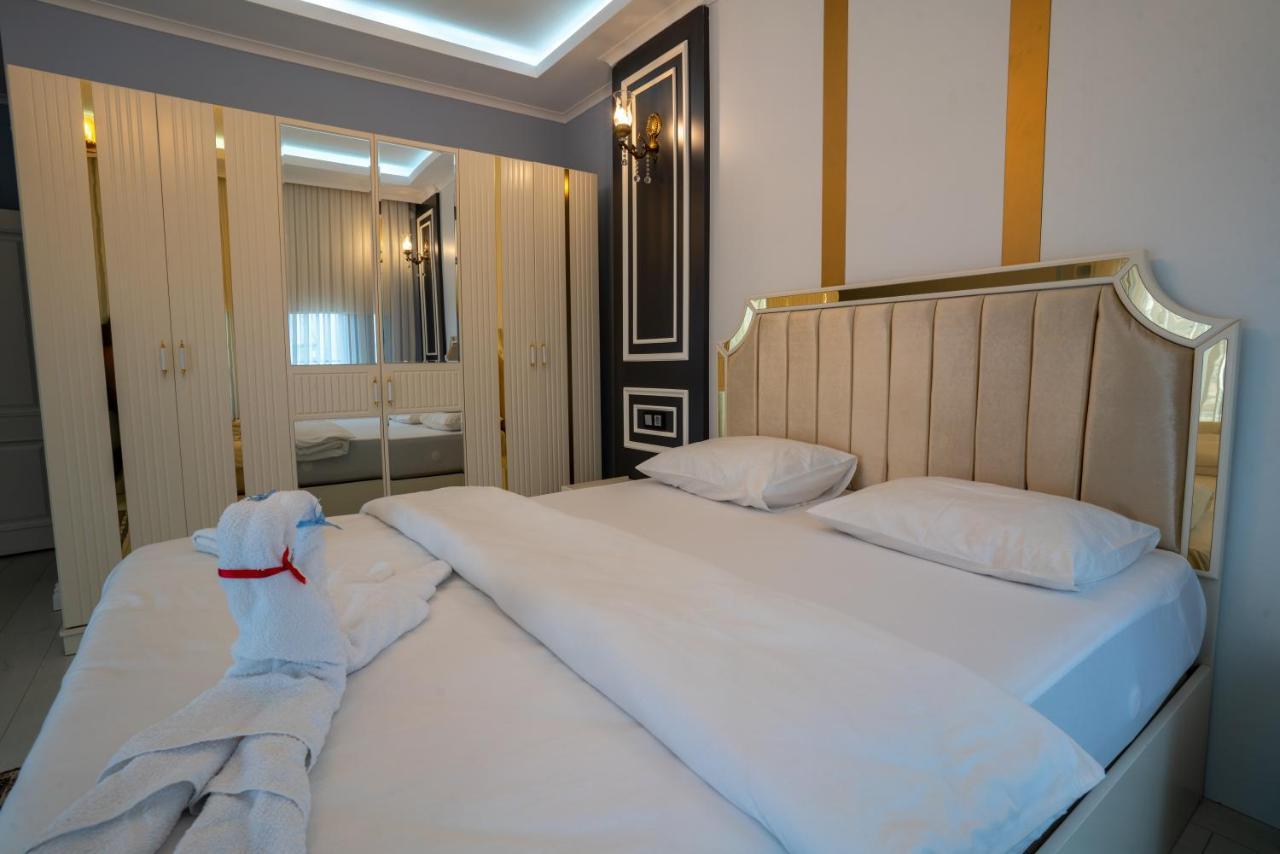 Poison Garden Suite Gozalan ภายนอก รูปภาพ