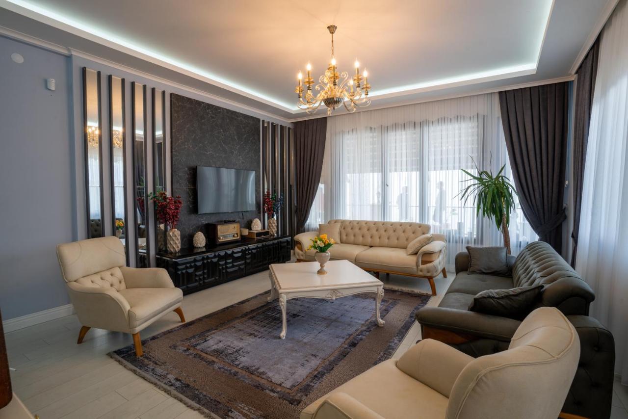 Poison Garden Suite Gozalan ภายนอก รูปภาพ