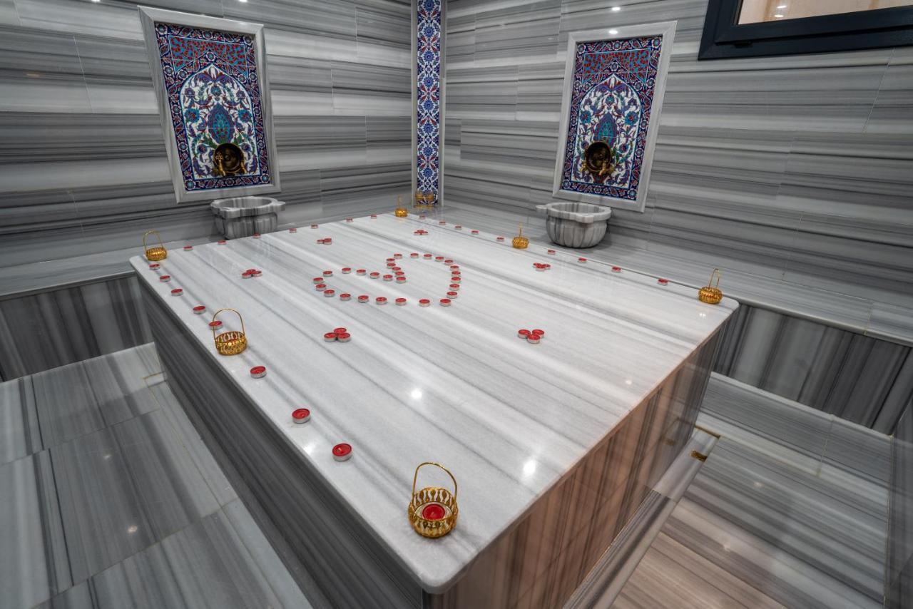 Poison Garden Suite Gozalan ภายนอก รูปภาพ