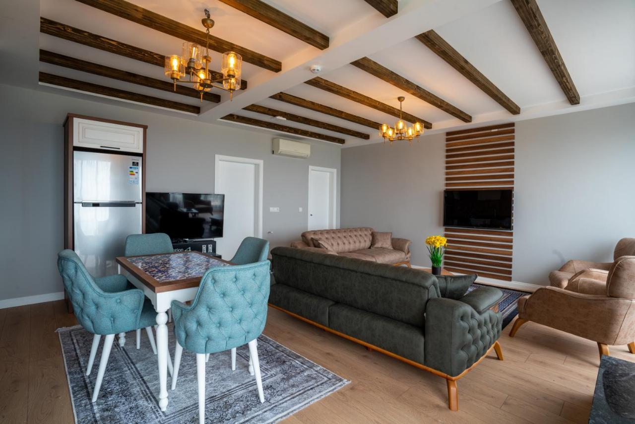 Poison Garden Suite Gozalan ภายนอก รูปภาพ